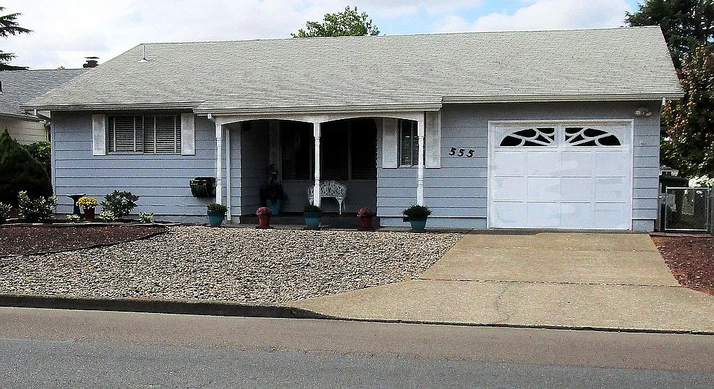 555 N Cascade Dr photo 1