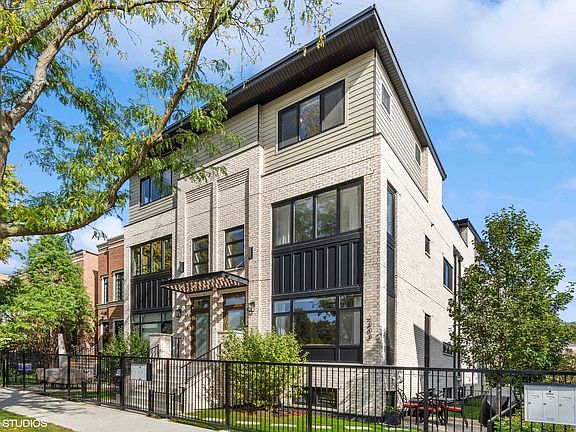 2nd image of 2303 N Rockwell St #1