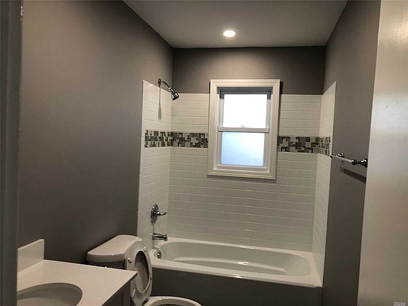 4th image of 24 Saint George Dr