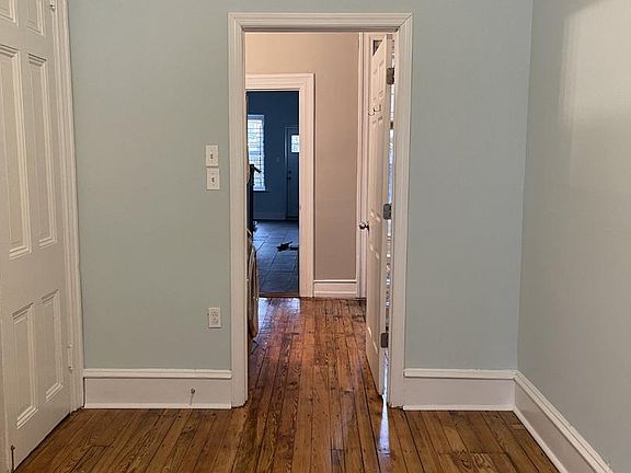 4th image of 2253 N Sydenham St