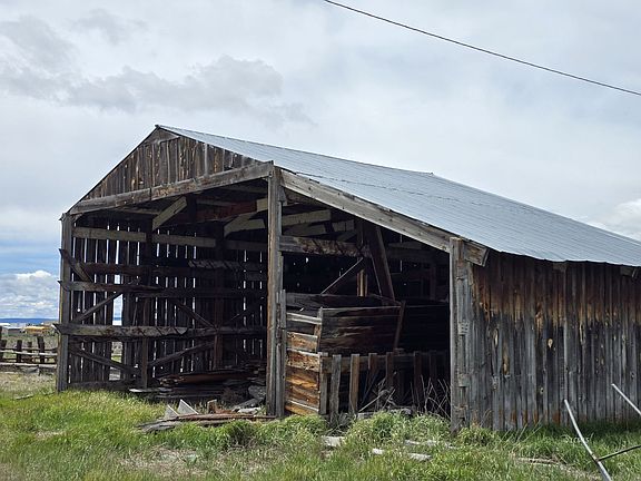 3rd image of 18698 Roberta Rd