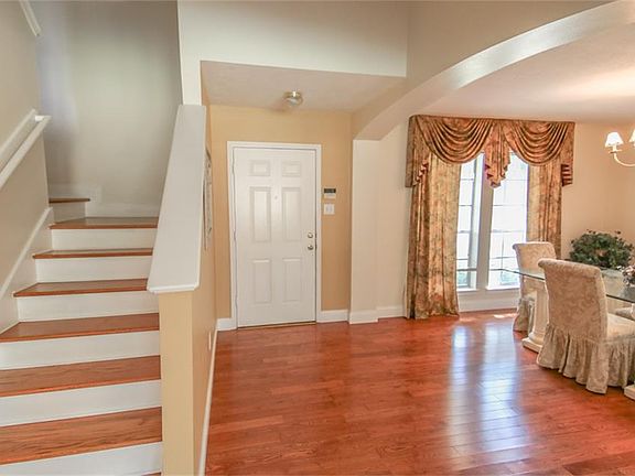 3rd image of 16826 Basewood Ct
