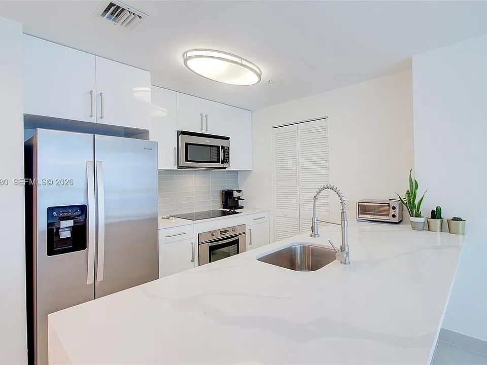 300 S Biscayne Blvd #T-2104