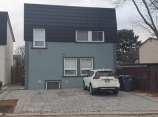 68 Hoskins Sq, Brampton, ON L6S 2N6