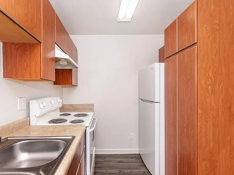 Crystal Pointe — Photo 15