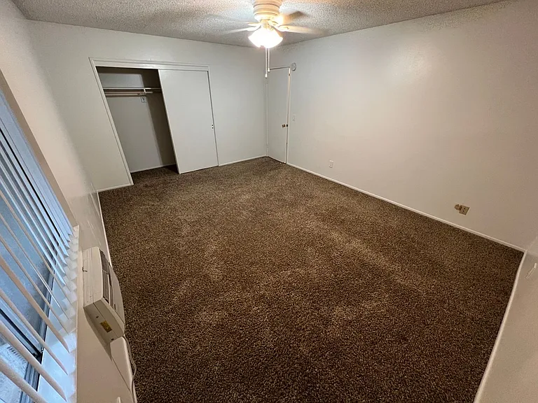 25283 Shepardson Dr — Photo 15