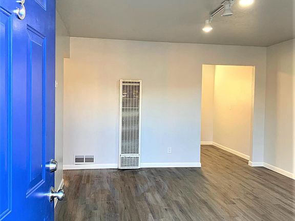 4th image of 210 Cornell Dr SE