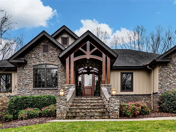 868 Laurel Dr, Asheboro, NC 27205