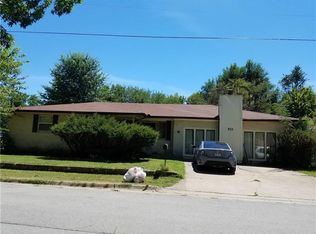 521 Mountain View Ave, Springdale, AR 72764