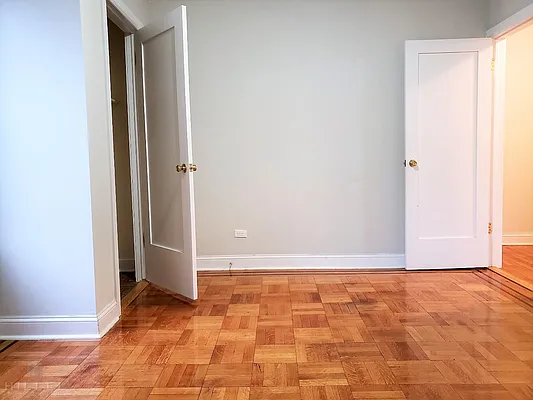 Rented by Hillel Realty Group | media 19