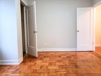 Rented by Hillel Realty Group