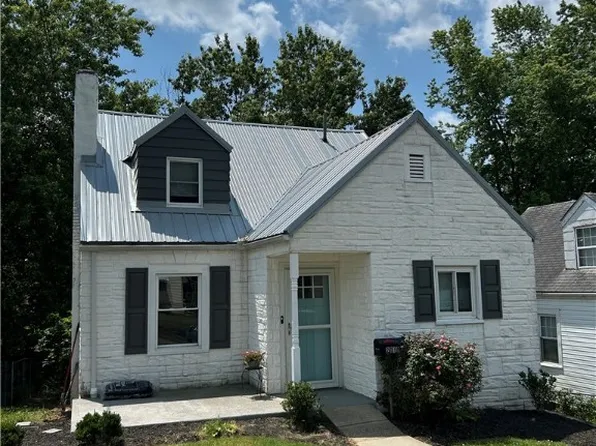 2010 Preston St, Charleston, WV 25302