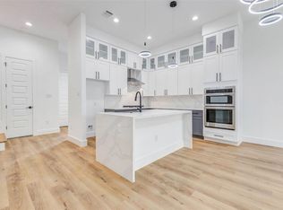 2118 Live Oak St #B, Houston, TX 77003