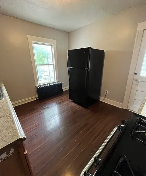 1560 E Main St #2 — Photo 3
