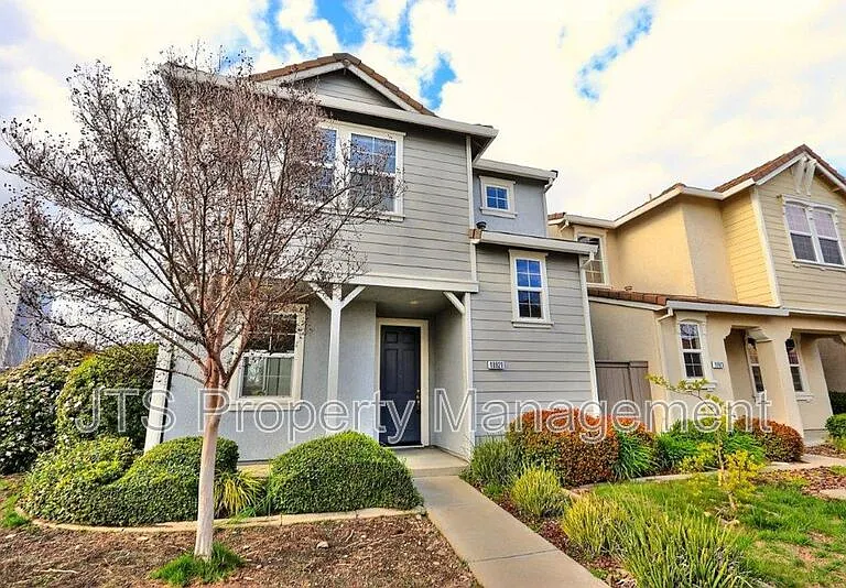 10921 Oakham Dr — Photo 1