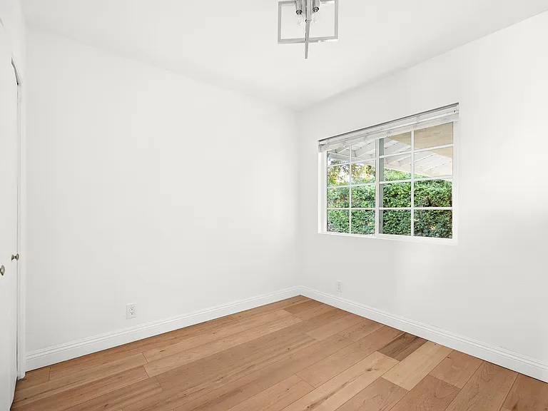 5237 Mecca Ave — Photo 15