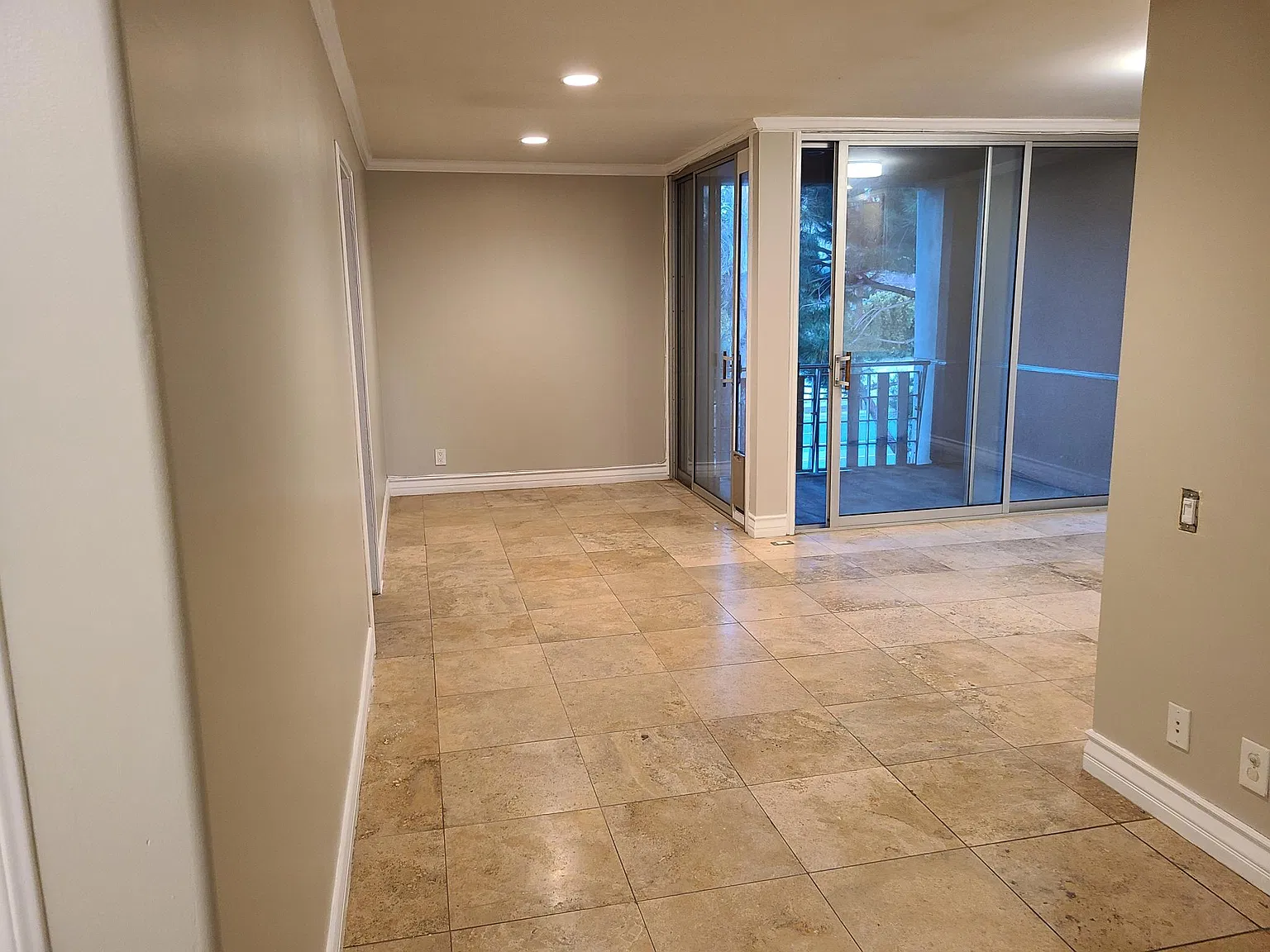 2 bed, 1008 sqft, $3,200 — Photo 4