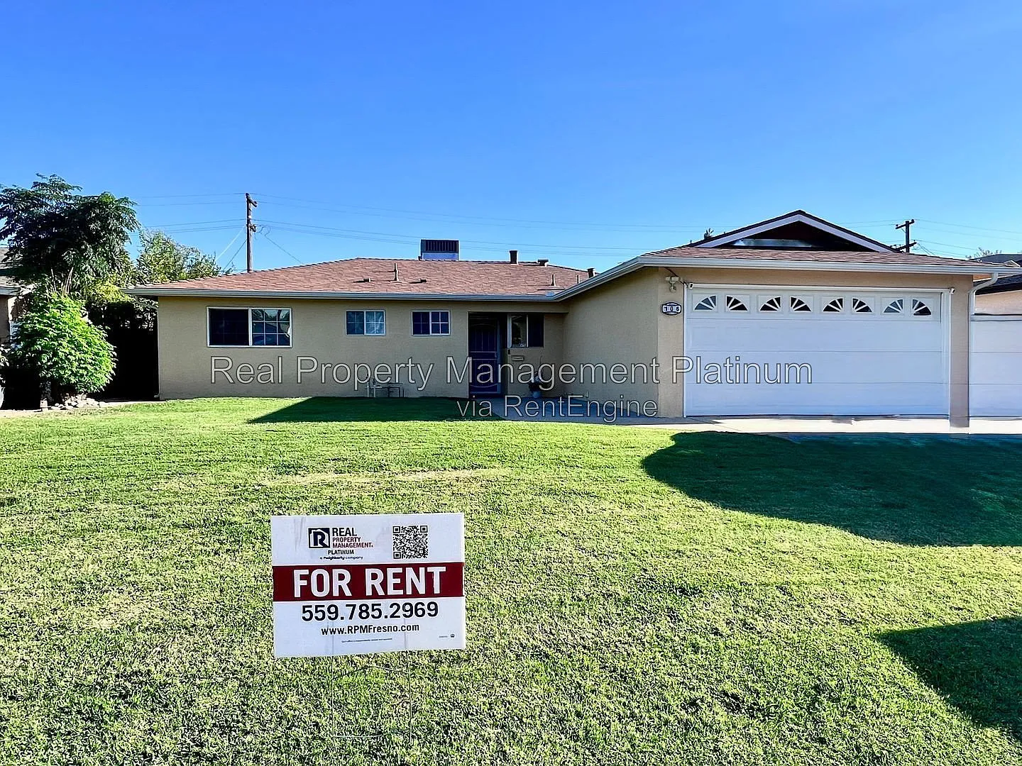 3 bed, 2.0 bath, 1155 sqft, $2,295 — Photo 2