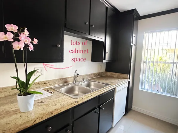 Laurel Grove Terrace, 5457 Laurel Canyon Blvd #206, Valley Village, CA 91607