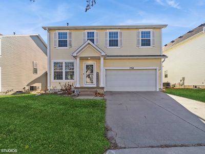 7768 Cottonwood Ln, West Des Moines, IA, 50266
