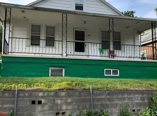 1009 Riverside Dr, North Tazewell, VA 24630