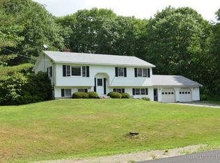 42 Hillcrest Dr, Clinton, ME 04927