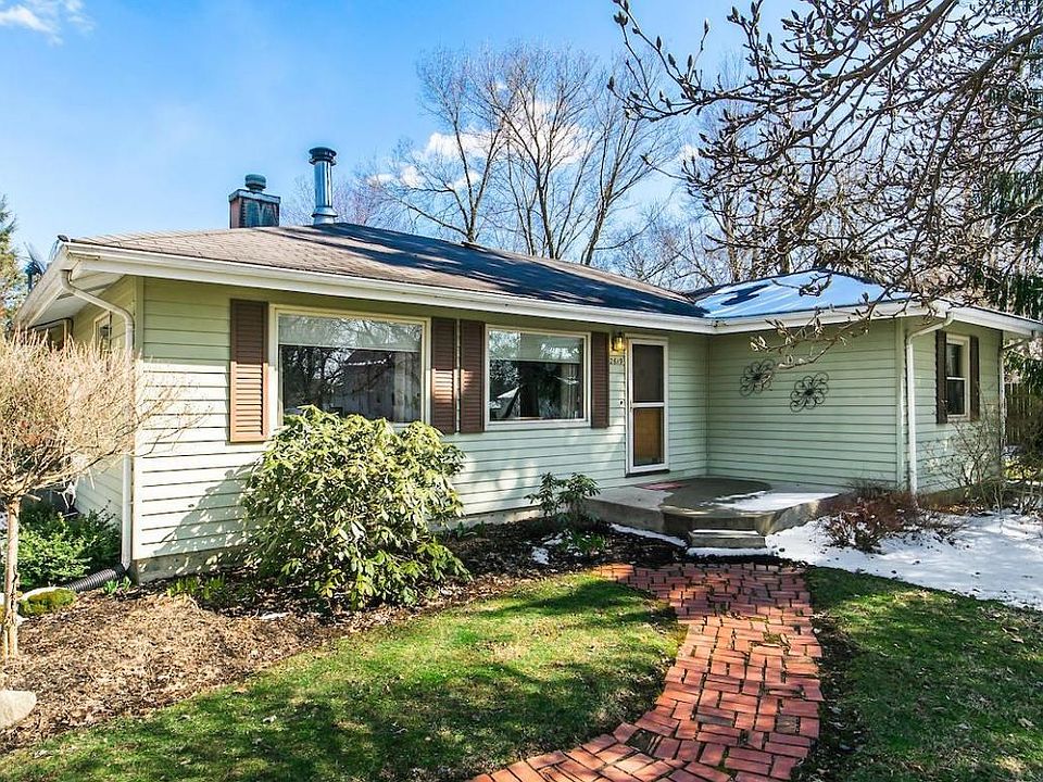 2619 Condit SW Pataskala, OH 43062