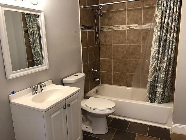 Master bathroom is private