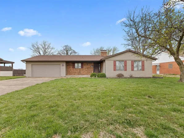 1009 Westside St, Red Bud, IL 62278