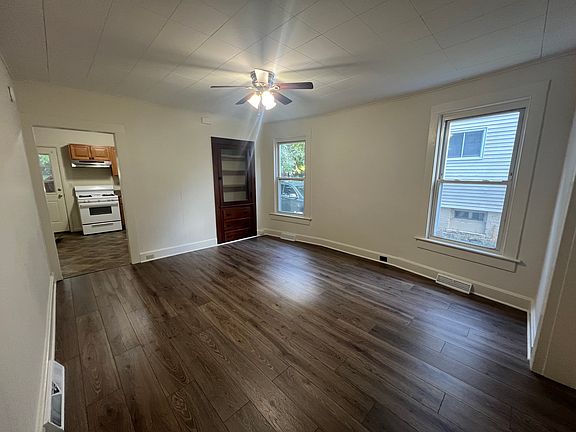 5th image of 74 Beattie Ave