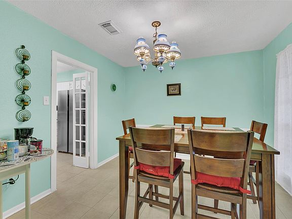 5th image of 12402 Gotham Dr