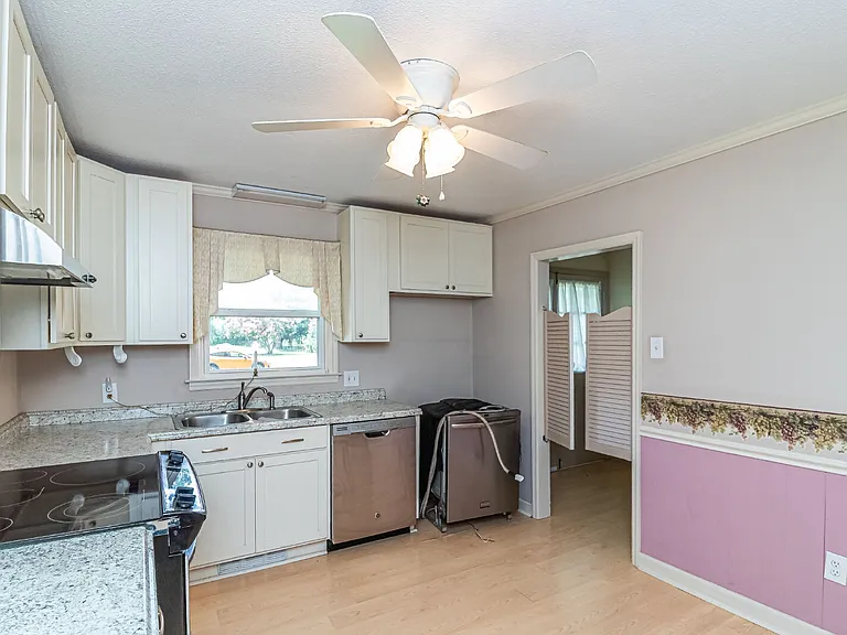 1211 Crisp St — Photo 5
