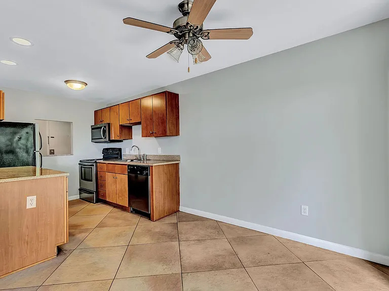 3600 Linwood Ave #203 — Photo 1