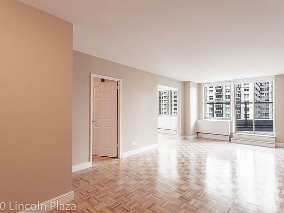 3rd image of 30 W 63rd St APT 9K
