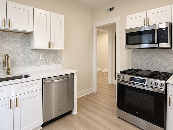 2nd image of 4349 W Irving Park Rd #2