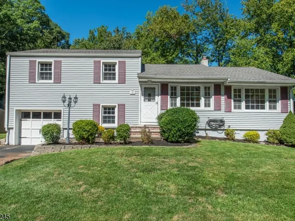 39 Warren Trl, Denville, NJ 07834