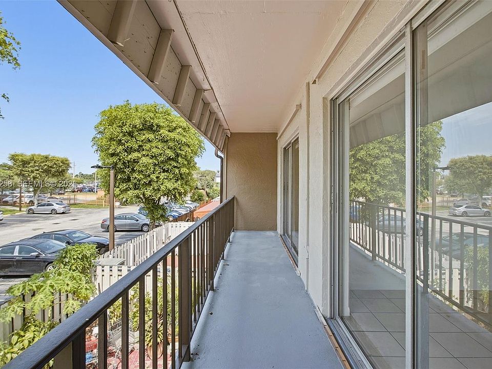 1st image of 810 SW 129th Pl APT 209