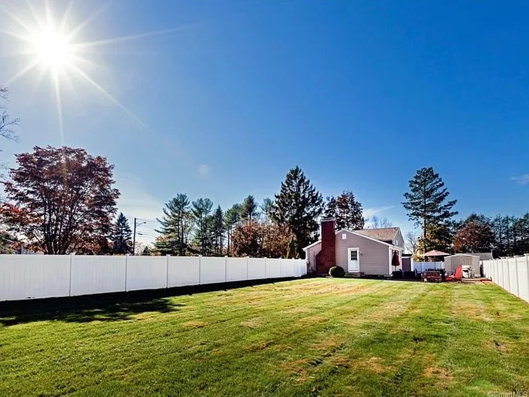 33 Peters Ln — Photo 33