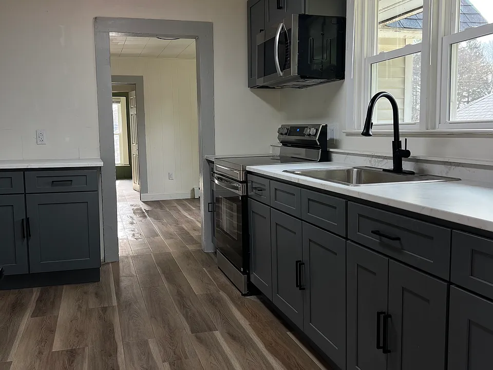 11 Rickard St #2