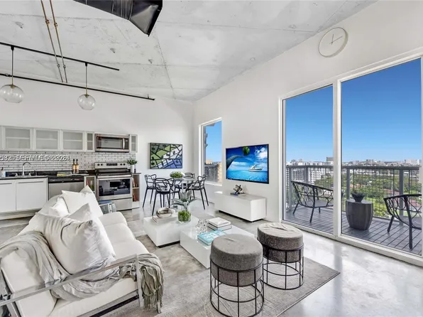 10 SW South River Dr, Miami, FL