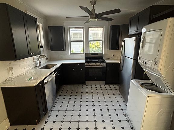 4th image of 336 8th Ave NE APT 5