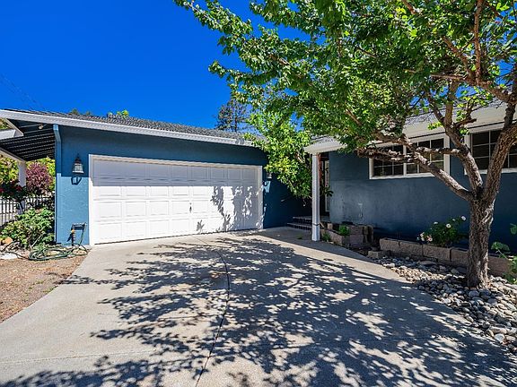 4th image of 2132 Fremont Drive