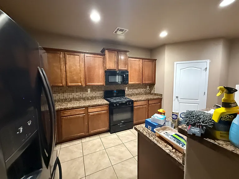 1821 Chisholm Trl NE — Photo 7