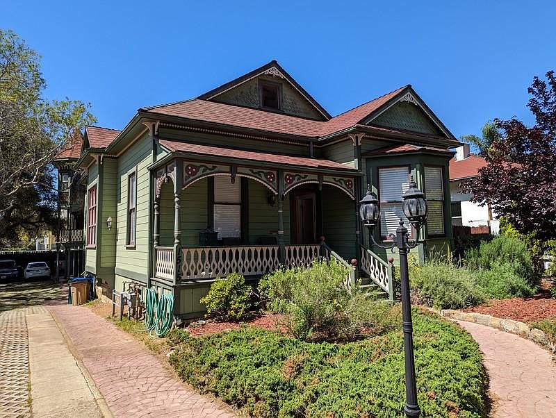 1st image of 1515 De La Vina St #1515
