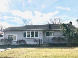 266 Arnold Ave, West Babylon, NY 11704