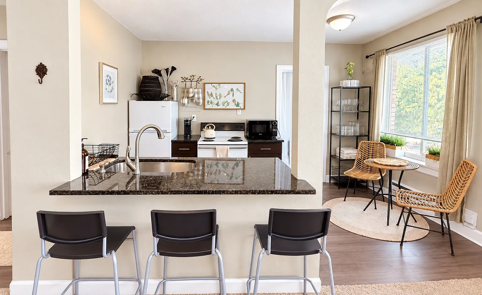 1 bed, 700 sqft, $2,095 — Photo 1
