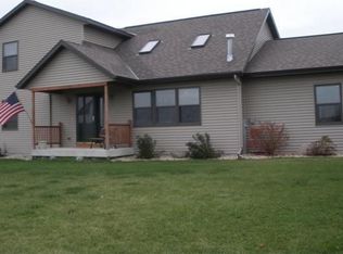 2440 Dahlk Cir, Verona, WI 53593