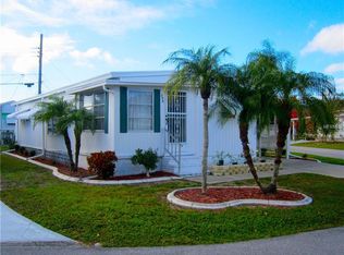 290 Inner Dr W, Venice, FL 34285