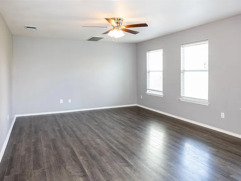3931 Bonnie Ln — Photo 8
