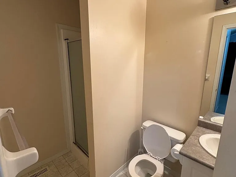 20 Courtney Cres — Photo 14